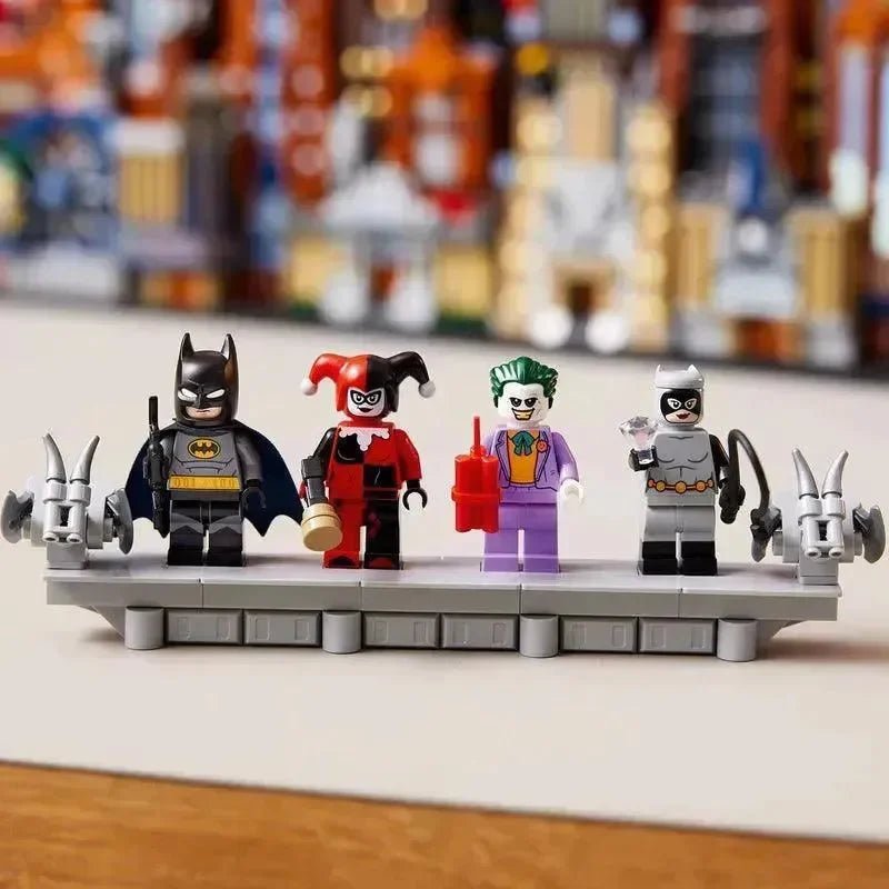 Dark Knight Gotham Skyline - 76271 - Image 6